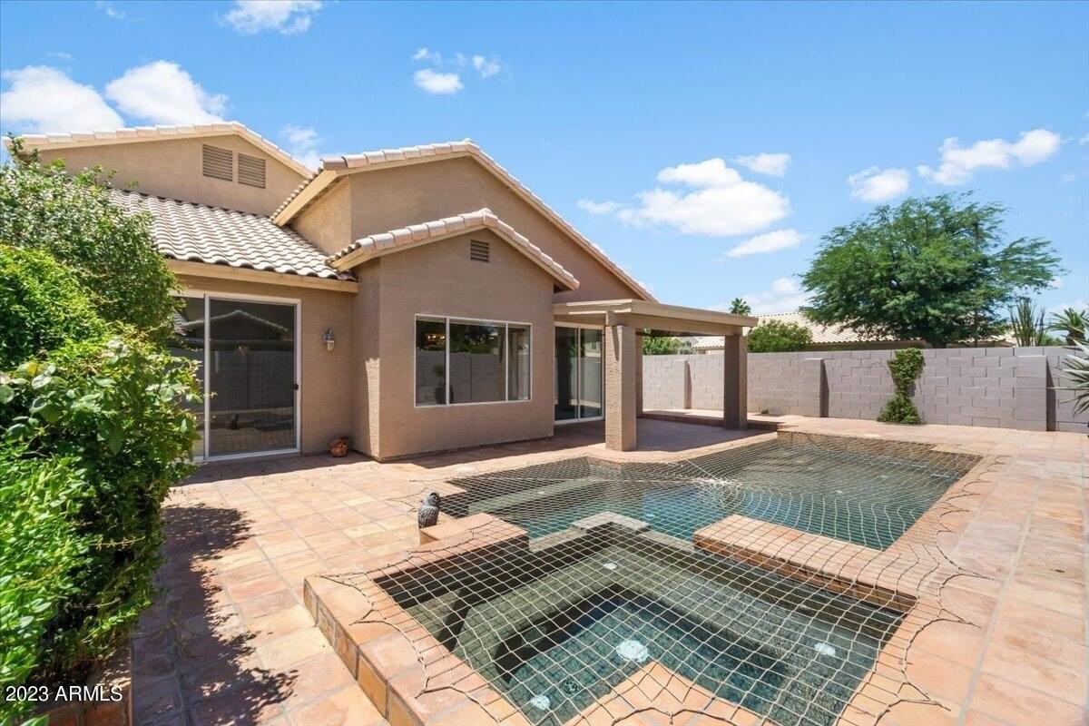 9308 East Wood Drive - Photo 2 of 38