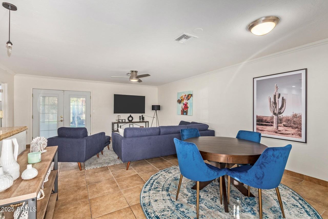 10069 East Paradise Drive - Photo 6 of 14