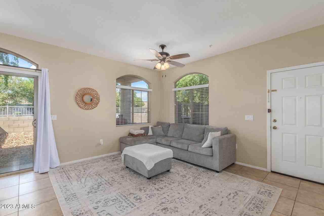 457 N 169th Ave Unit 10 #10 - Photo 4 of 18