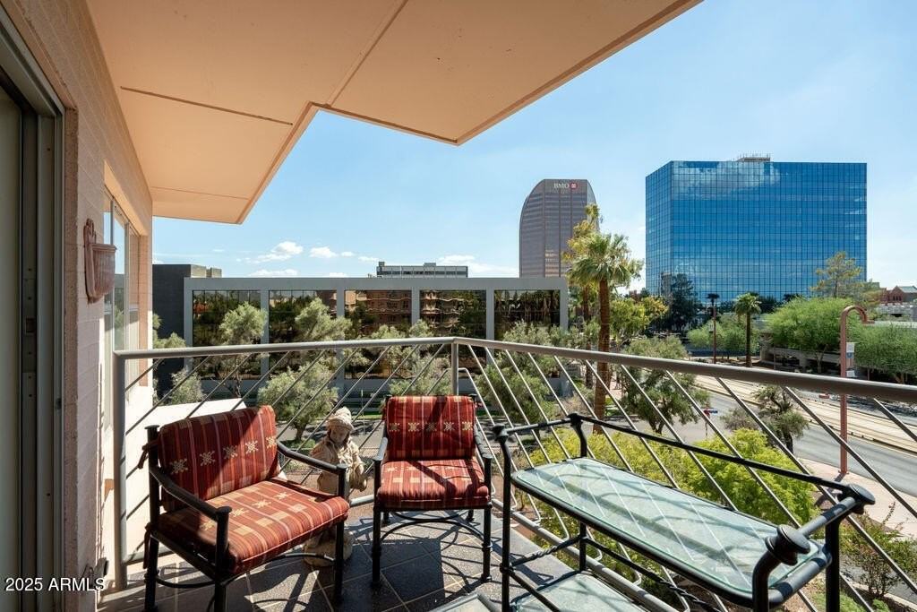 2201 North Central Avenue #4E - Photo 2 of 11