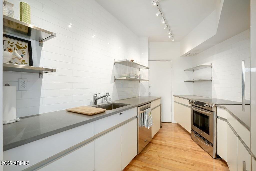 2201 North Central Avenue #4E - Photo 7 of 11