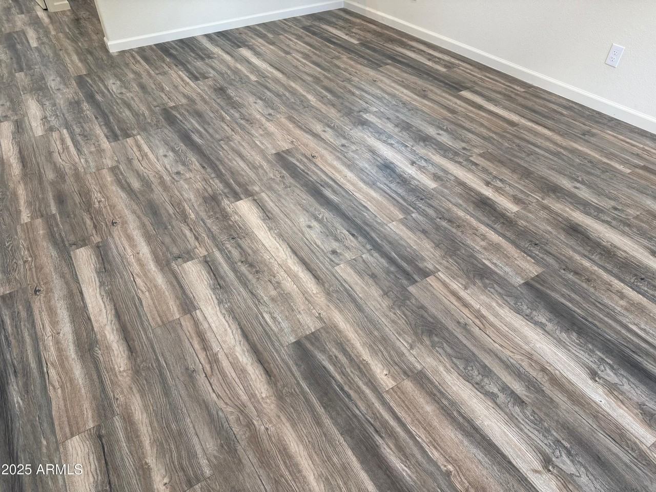 217 W Estate Ln - Photo 5 of 8