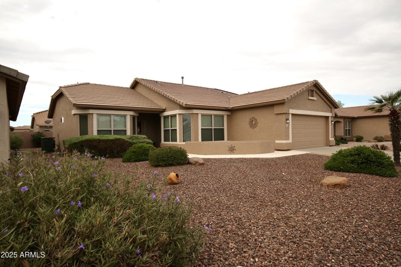 3045 E Firestone Dr - Photo 2 of 18