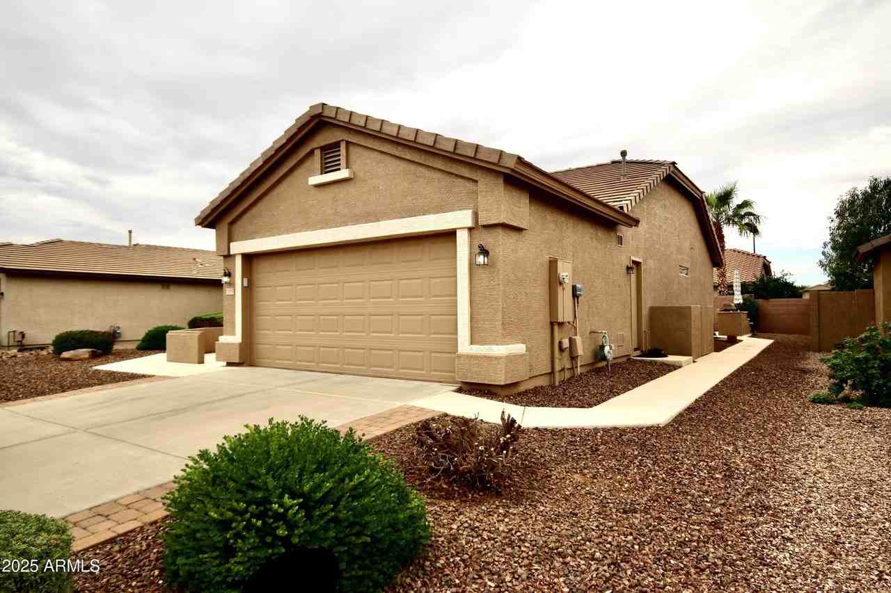 3045 E Firestone Dr - Photo 3 of 18