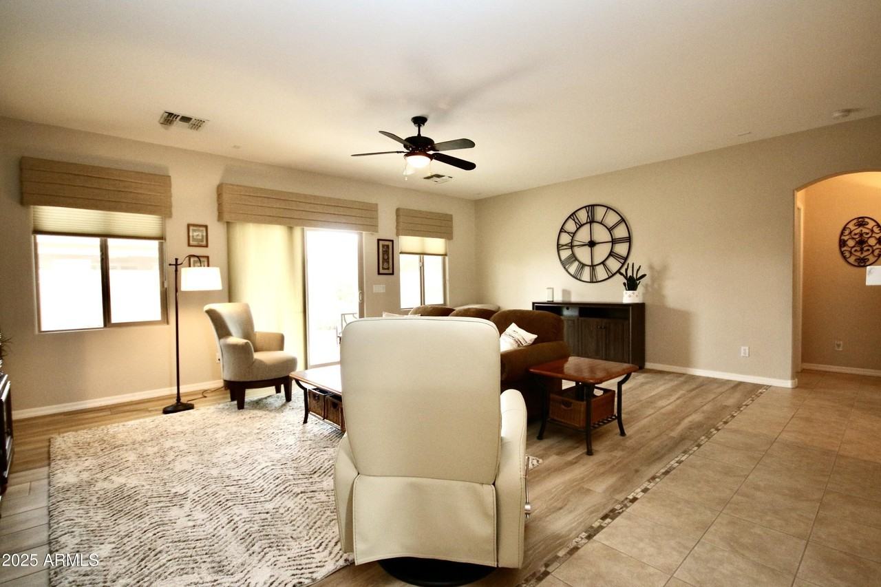 3045 E Firestone Dr - Photo 4 of 18