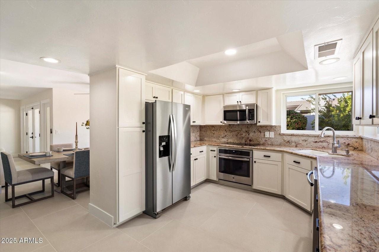 8338 E San Rafael Dr - Photo 6 of 26