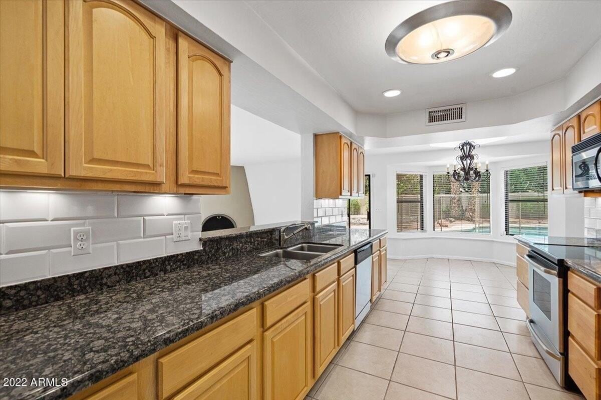 8326 E Via De La Luna - Photo 3 of 31