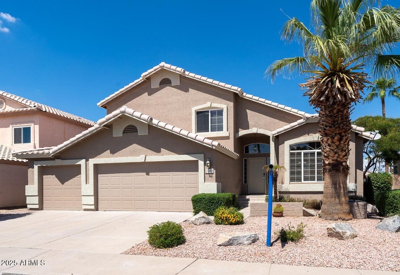 2550 East Taro Lane - Photo 2 of 29