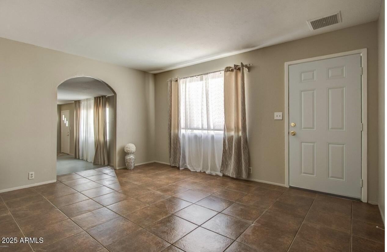 6445 S 32nd St - Photo 2 of 11