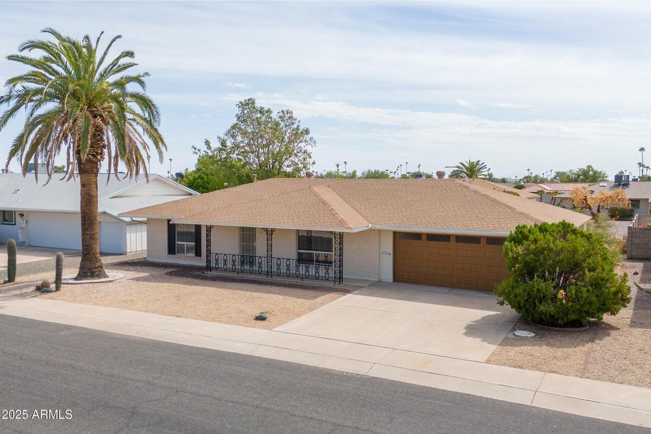 10301 West Charter Oak Drive - Photo 3 of 31