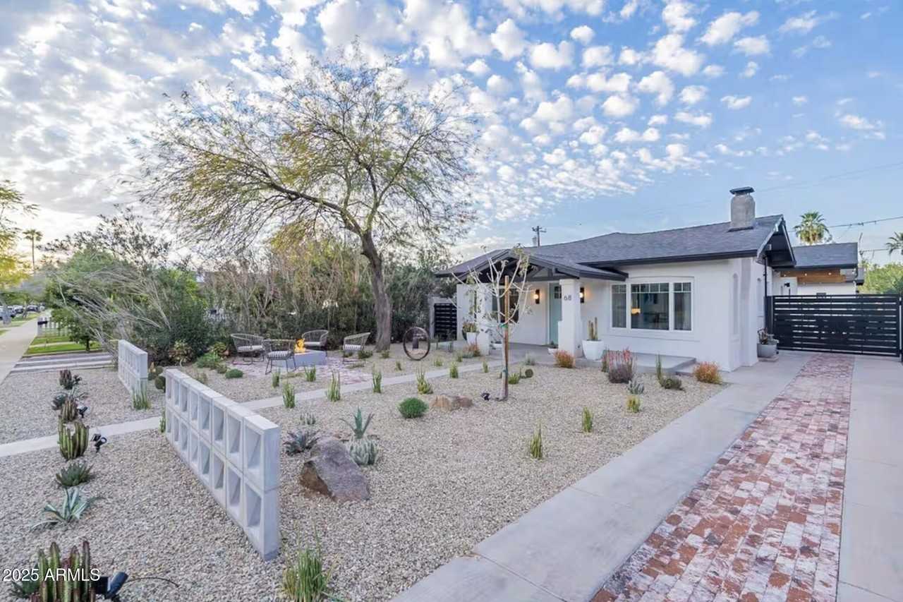 68 West Lewis Avenue - Photo 4 of 42