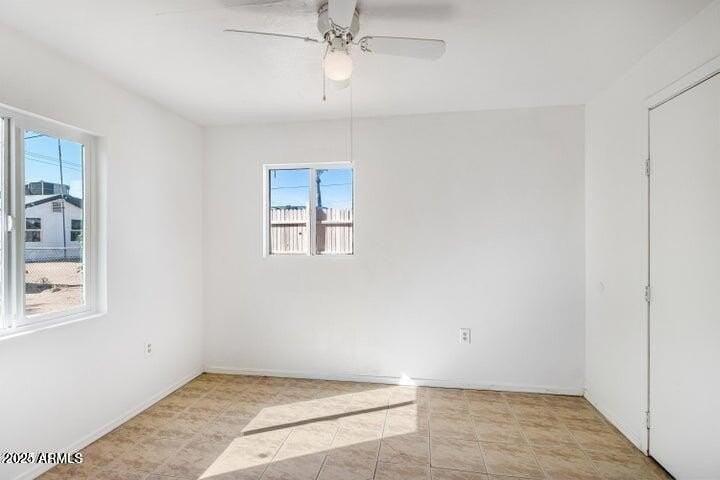 414 1/2 W 9th St - Photo 5 of 6