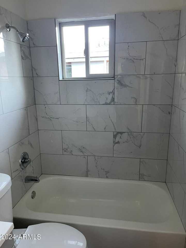 1006 S Dorsey Ln Apt 16 #15 - Photo 4 of 10