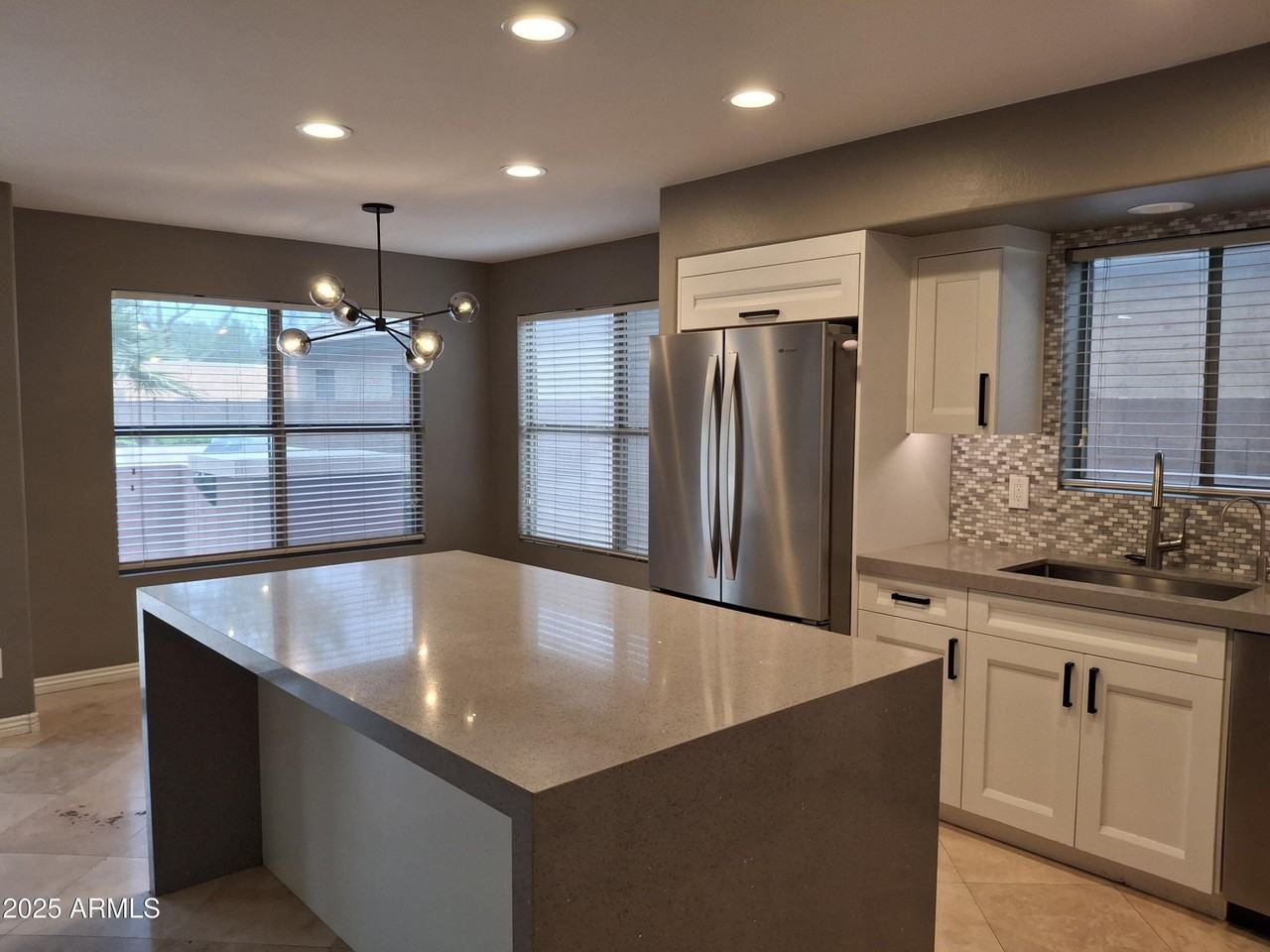 4520 E Mossman Rd - Photo 2 of 50