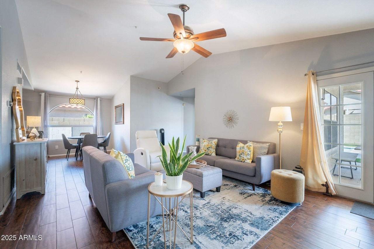 8846 E Windrose Dr - Photo 2 of 37