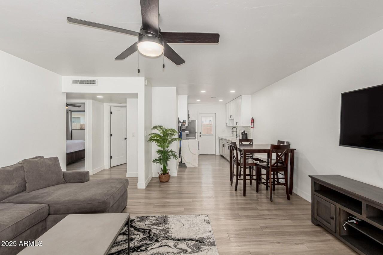 6628 East Avalon Drive #1 - Photo 7 of 29