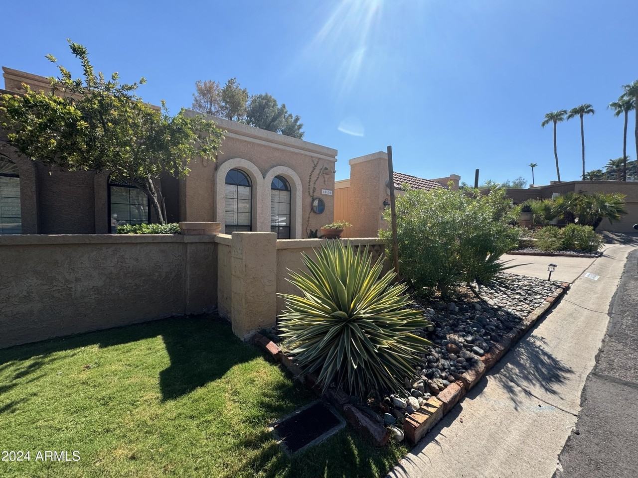 10606 N 8th St - Photo 2 of 25