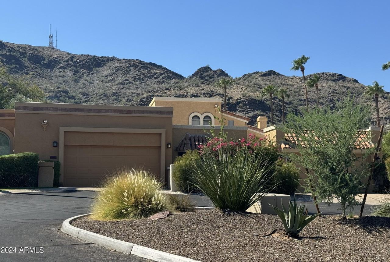 10606 N 8th St - Photo 3 of 25