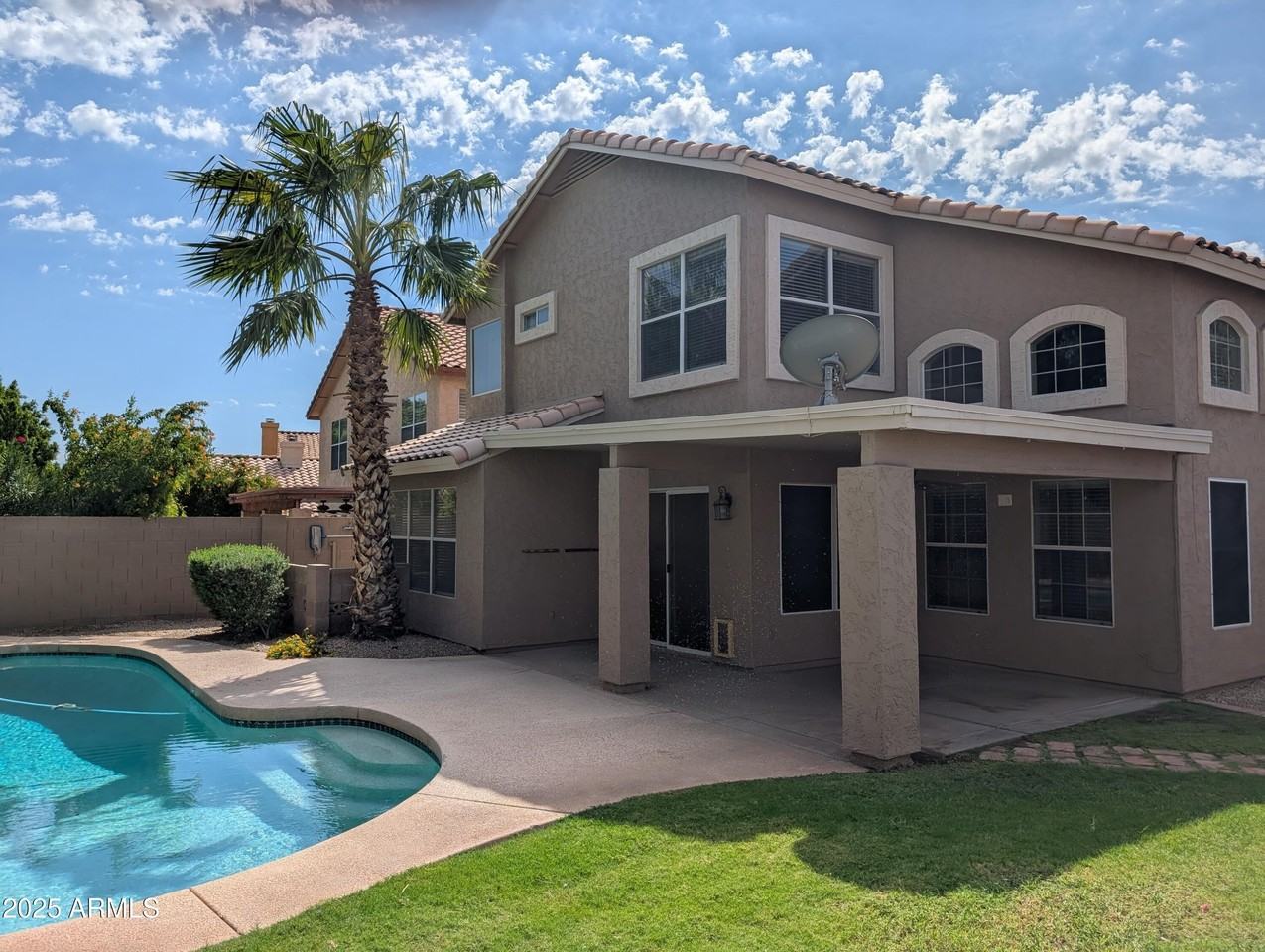 3202 E Mountain Vista Dr - Photo 3 of 32