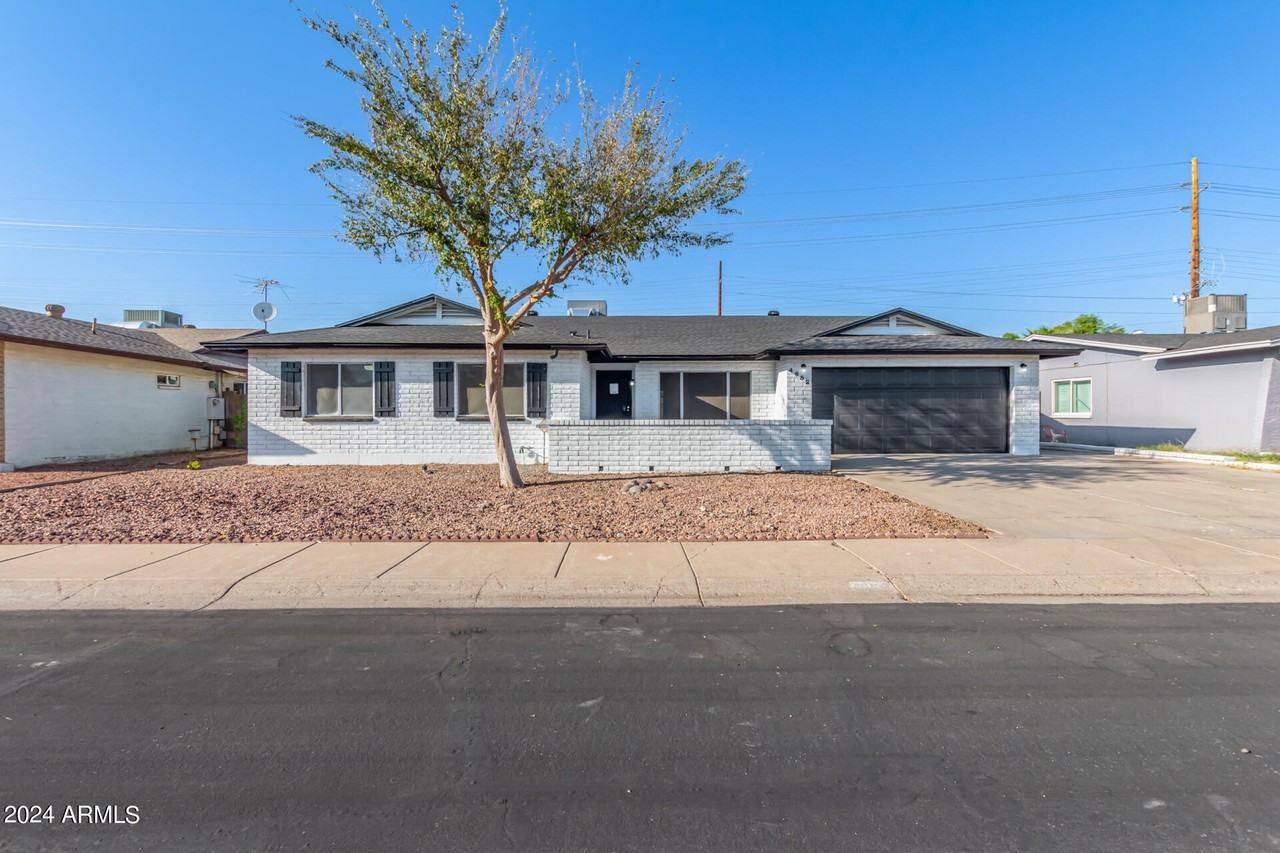 4652 West Puget Avenue - Photo 2 of 35