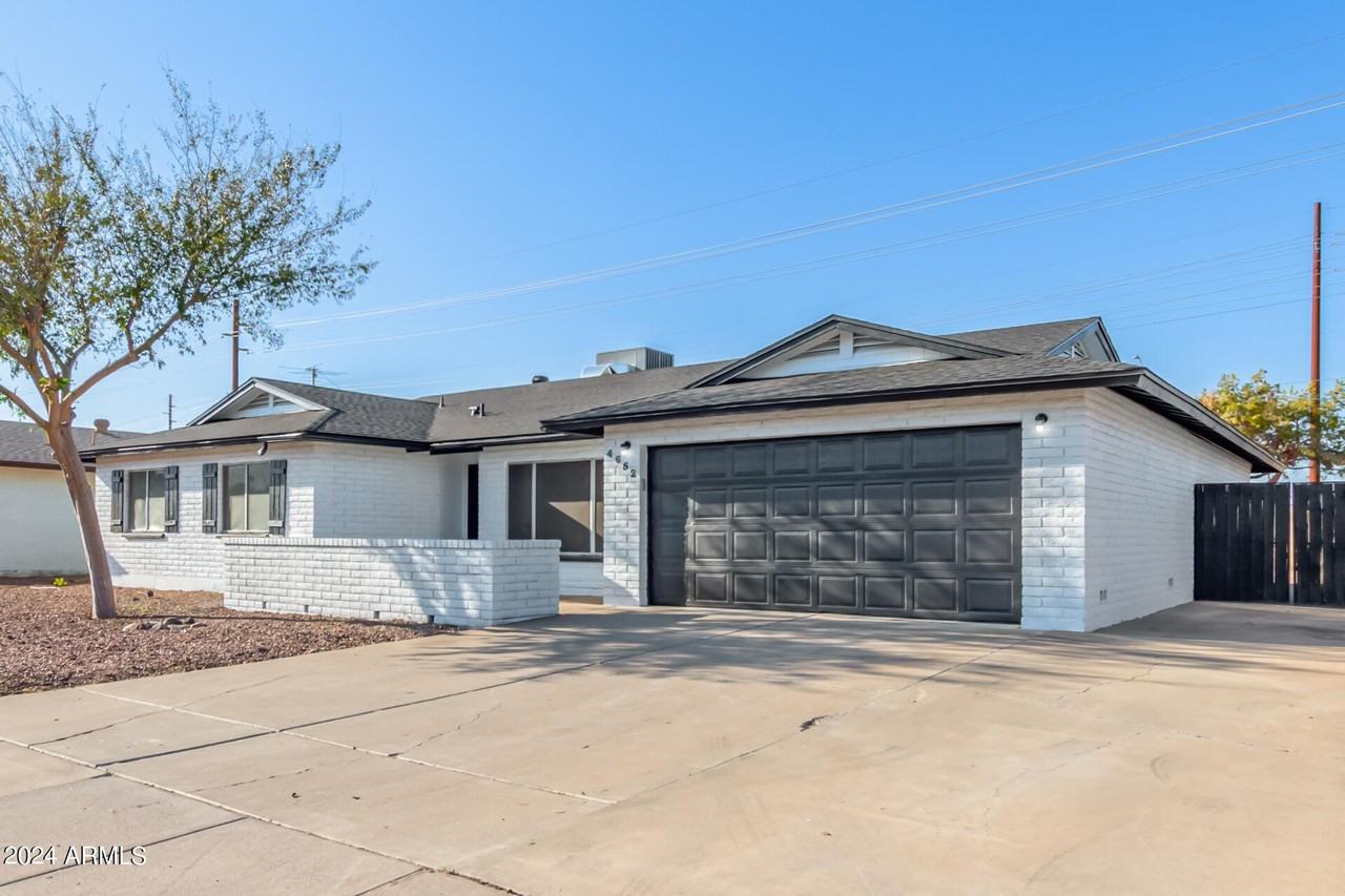 4652 West Puget Avenue - Photo 4 of 35