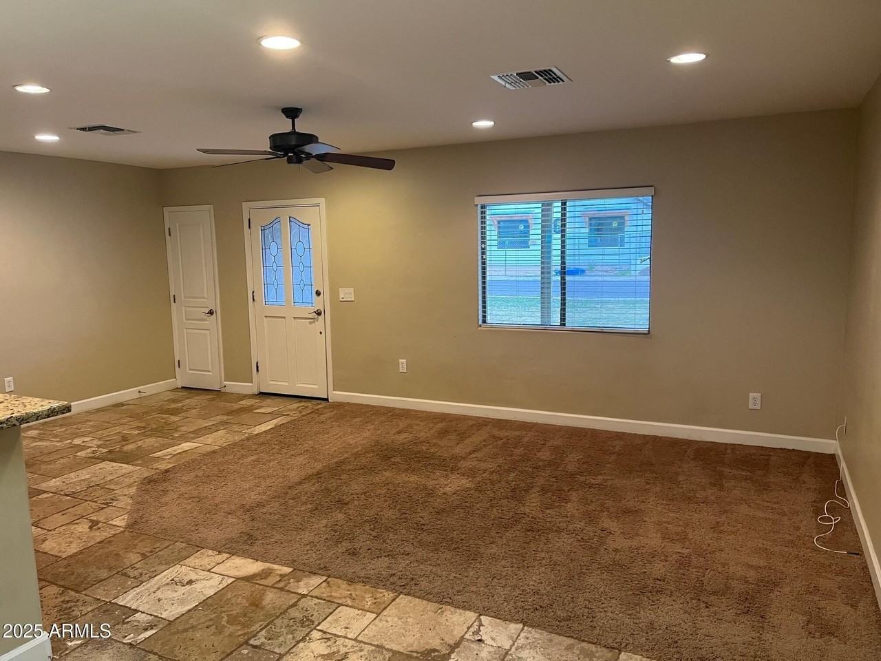 3807 E Devonshire Ave - Photo 5 of 34