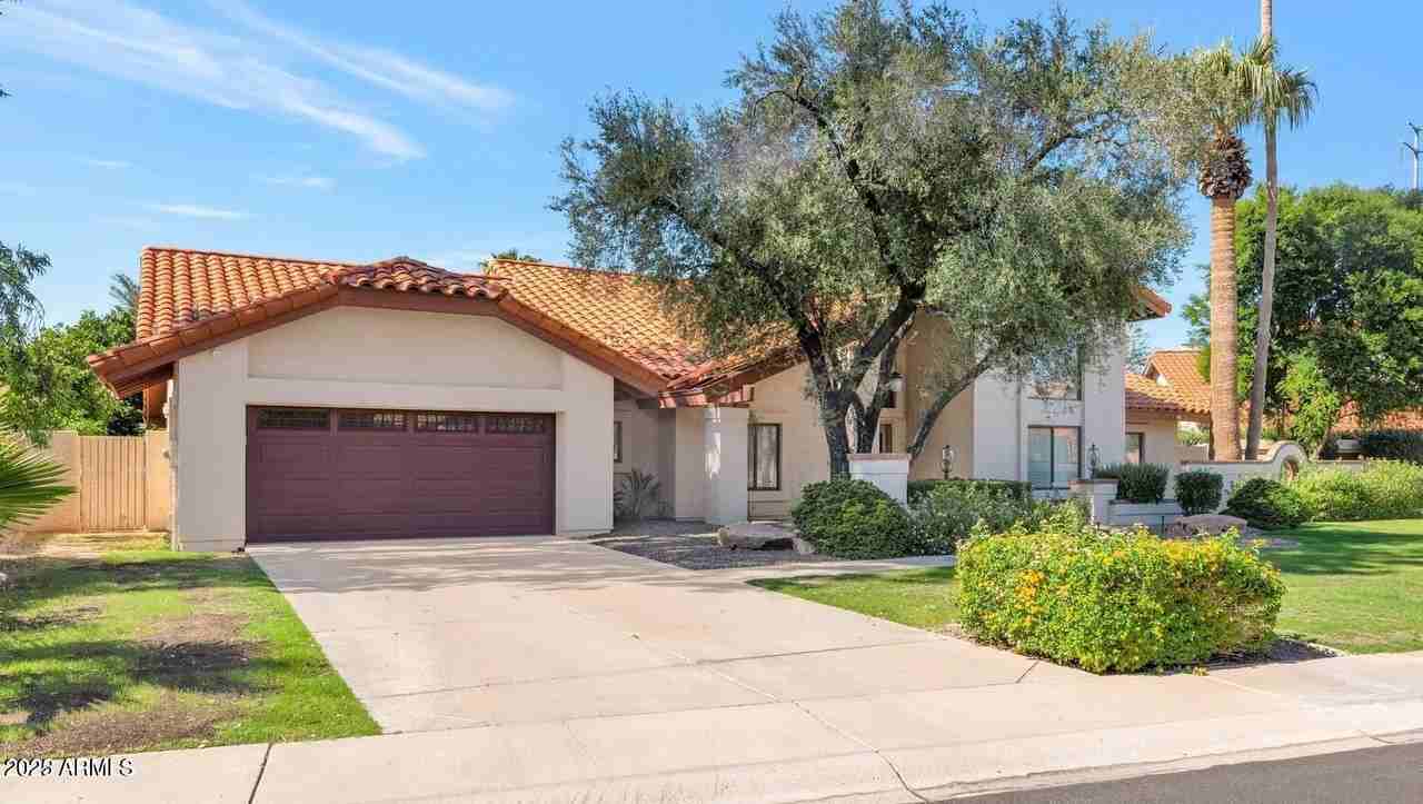 10508 97th Street - Photo 2 of 39