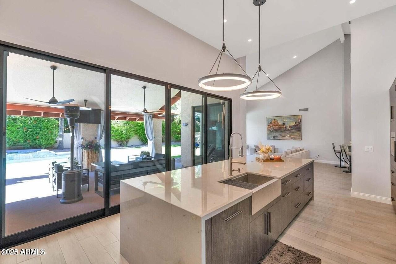 10508 97th Street - Photo 7 of 39