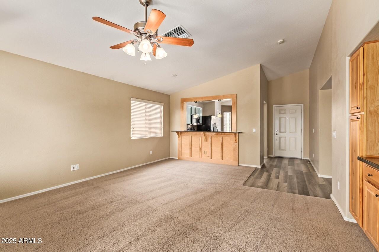 30445 North Sunray Drive - Photo 5 of 26