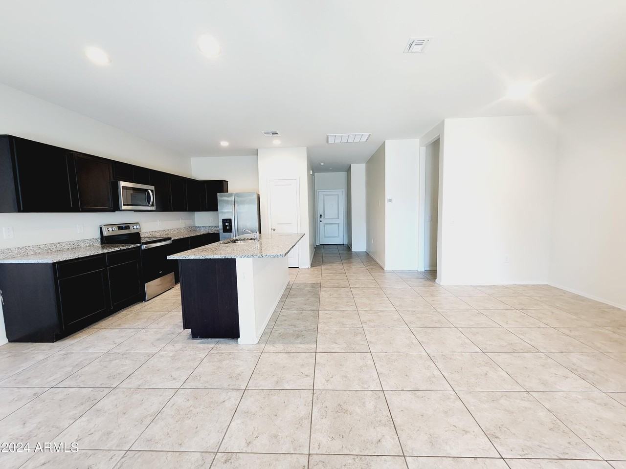 1753 W Cameron Blvd - Photo 6 of 23