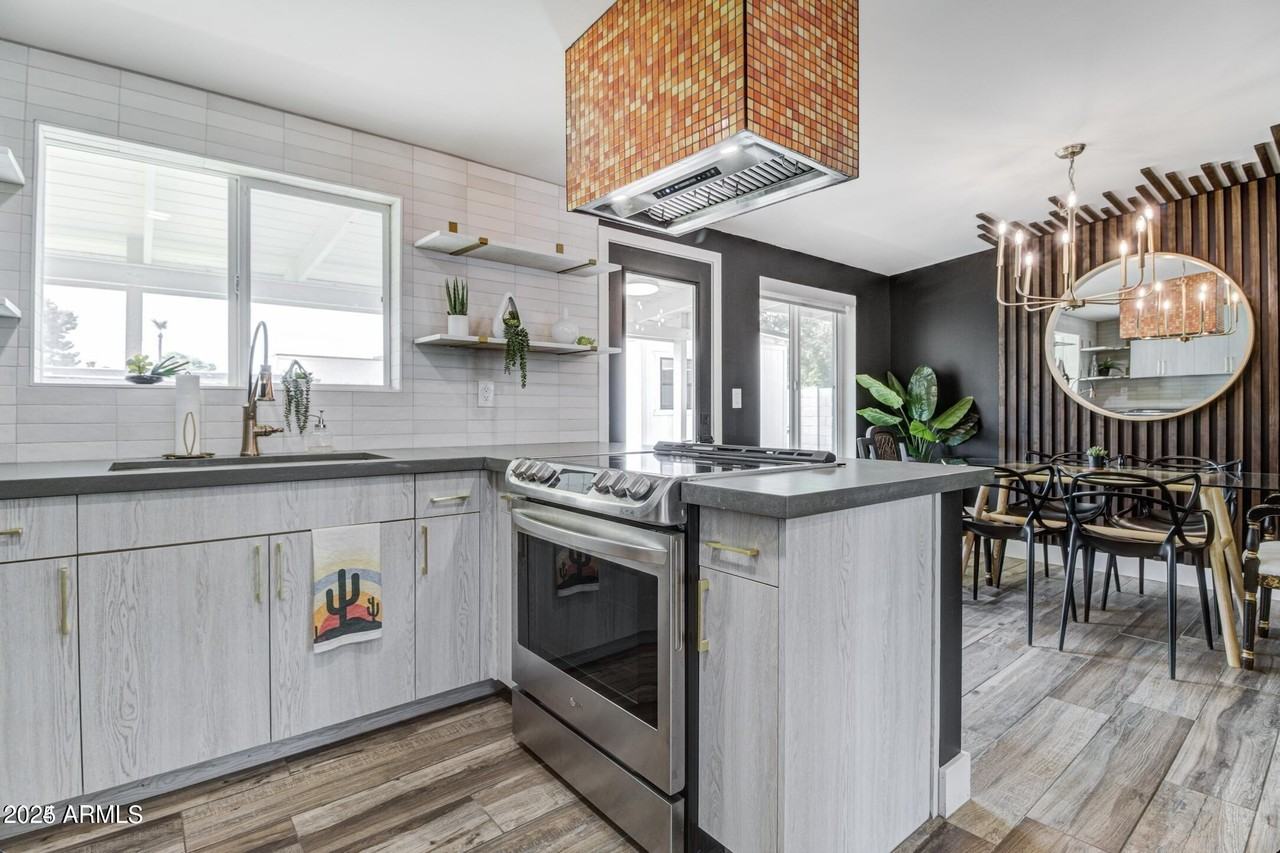 1509 E Rancho Dr - Photo 7 of 33