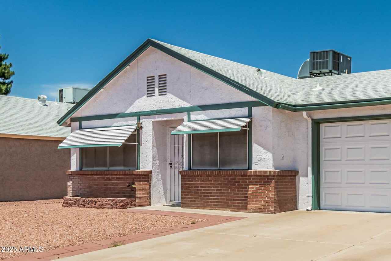 10343 North 97th Avenue #A - Photo 4 of 30