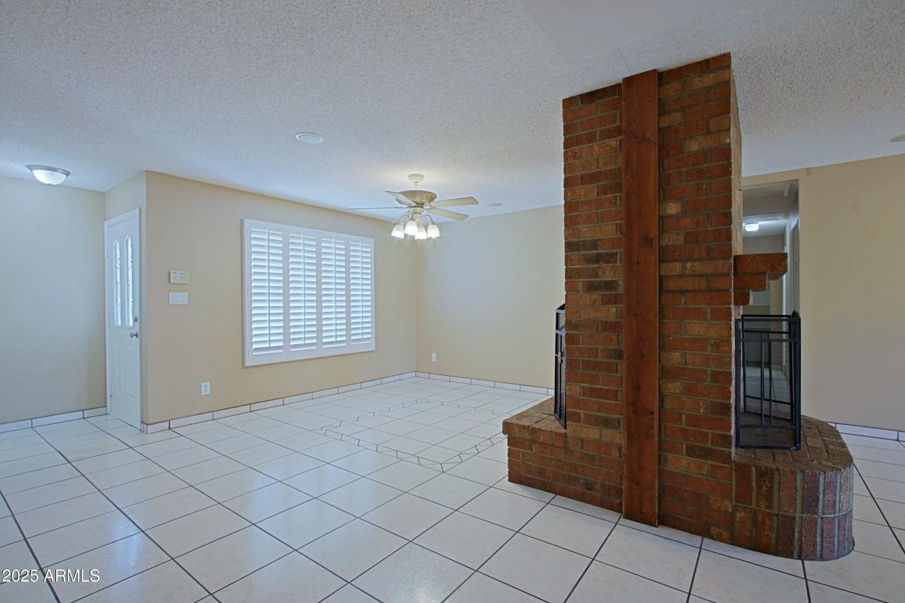 4526 W Altadena Ave - Photo 4 of 38