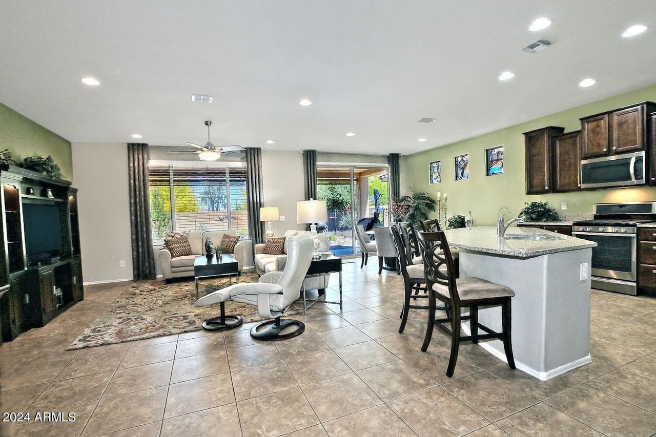 4394 N Hummingbird Dr - Photo 5 of 32