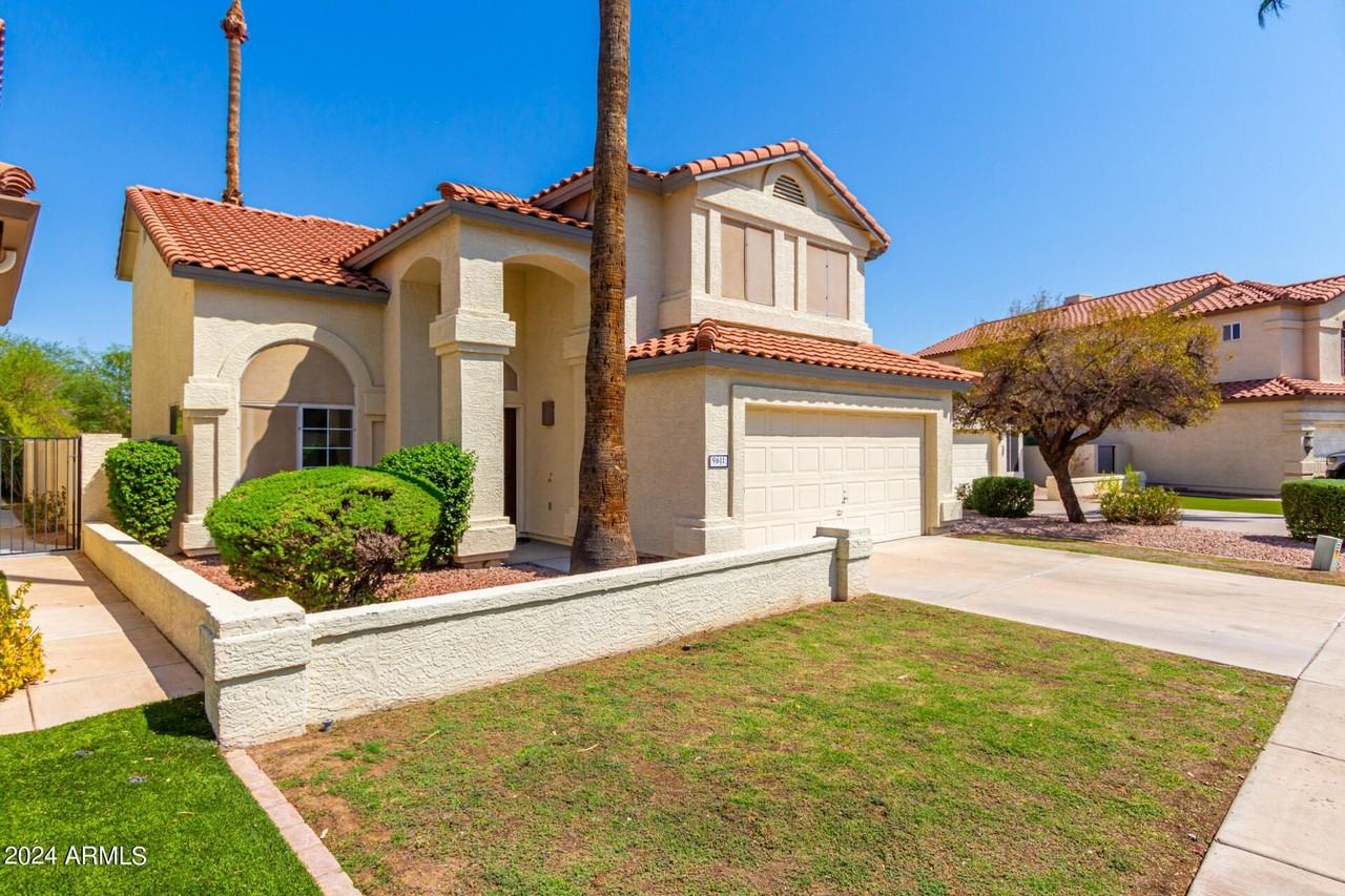 9611 S 50th St - Photo 3 of 40