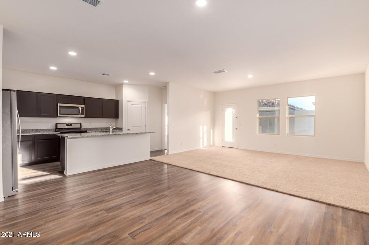 19585 W Annika Dr - Photo 7 of 34