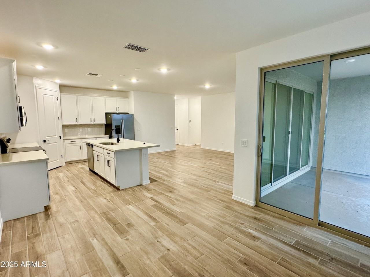 2336 E Homesteader Rd - Photo 6 of 22