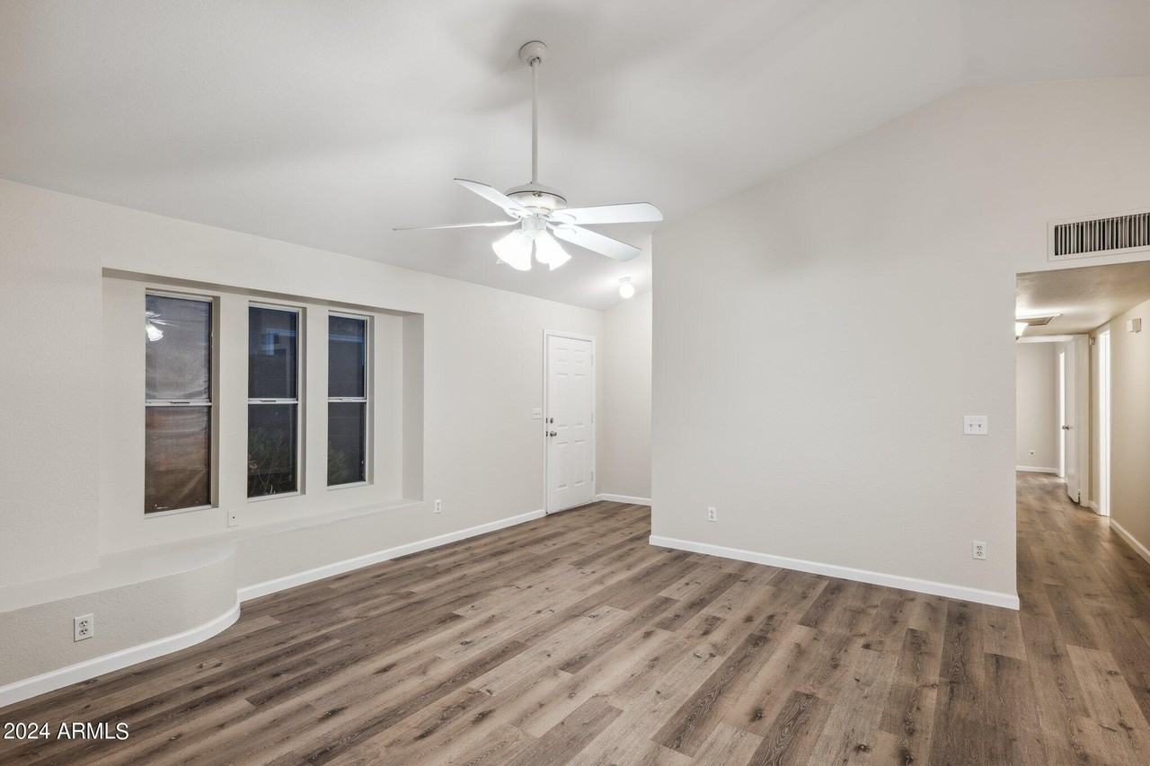 5644 S 41st Pl - Photo 4 of 23