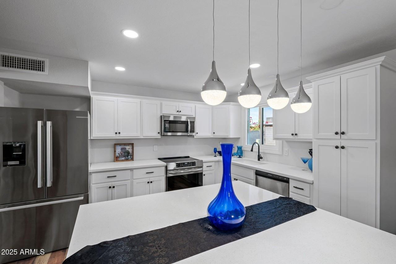 8326 East Crestwood Way - Photo 4 of 50