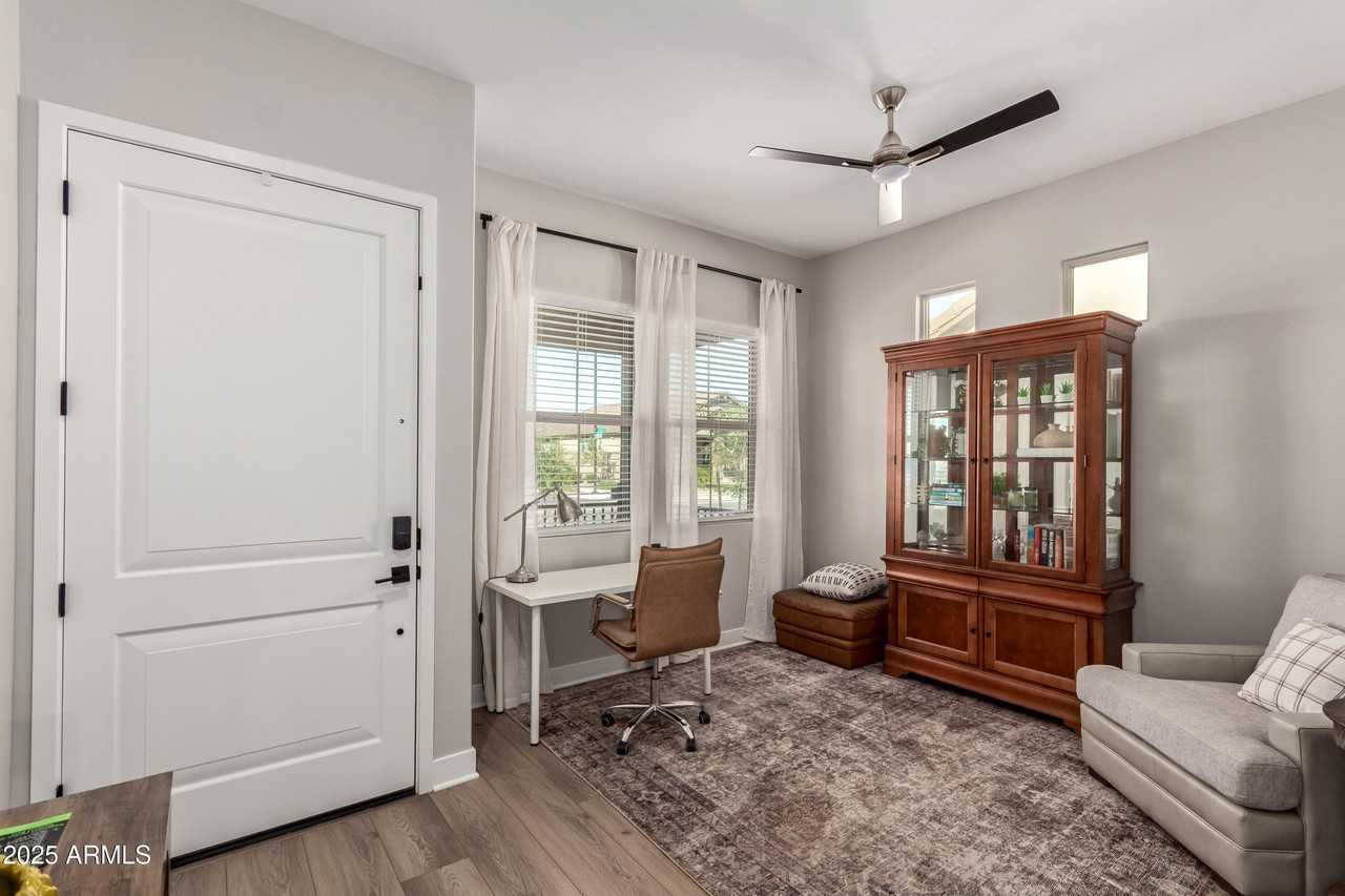 22433 E Cattle Dr - Photo 3 of 50