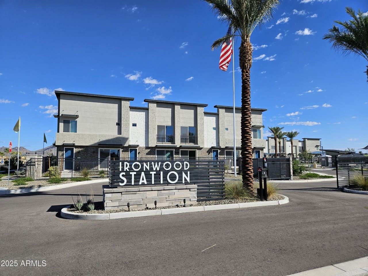 651 North Ironwood Drive #1 - Photo 2 of 19