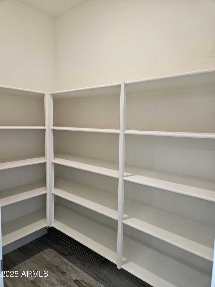 651 North Ironwood Drive #1 - Photo 6 of 19