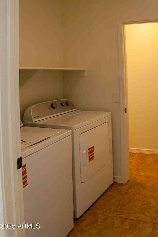 2138 W Scully Dr - Photo 6 of 15