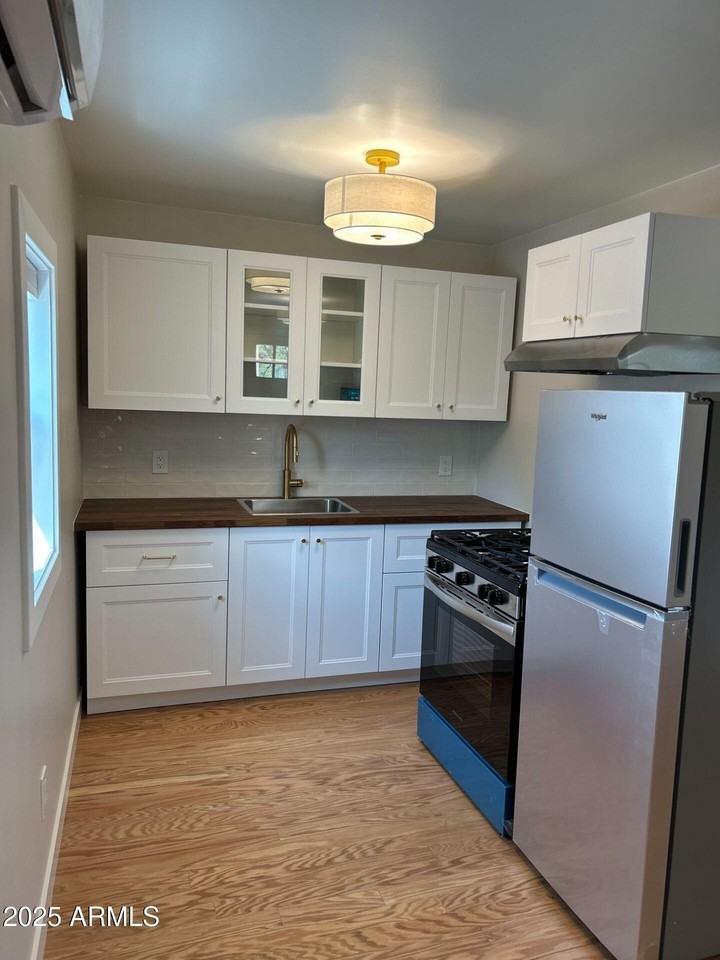 1338 West Monroe Street #W - Photo 3 of 11