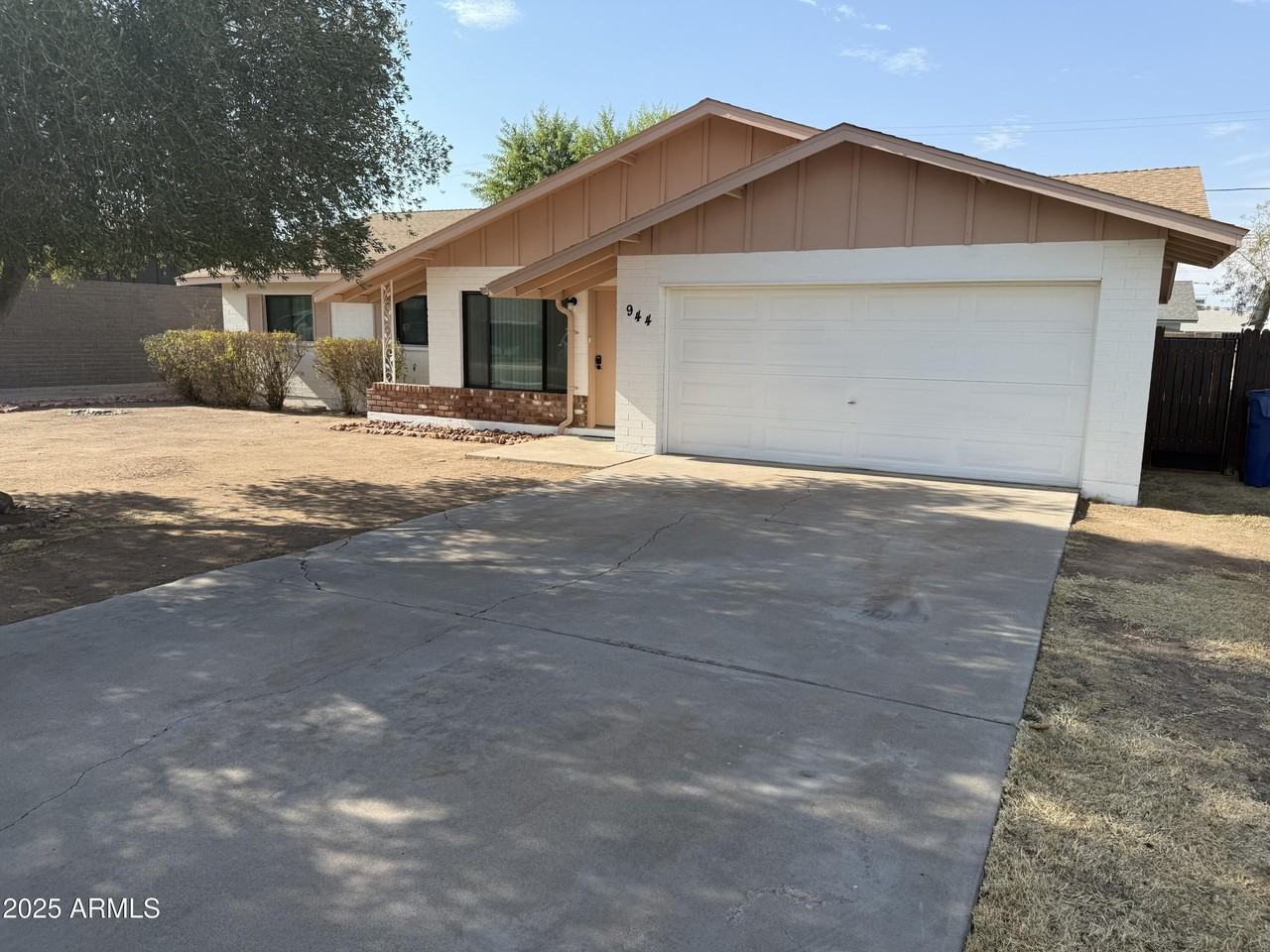 944 East Concorda Drive