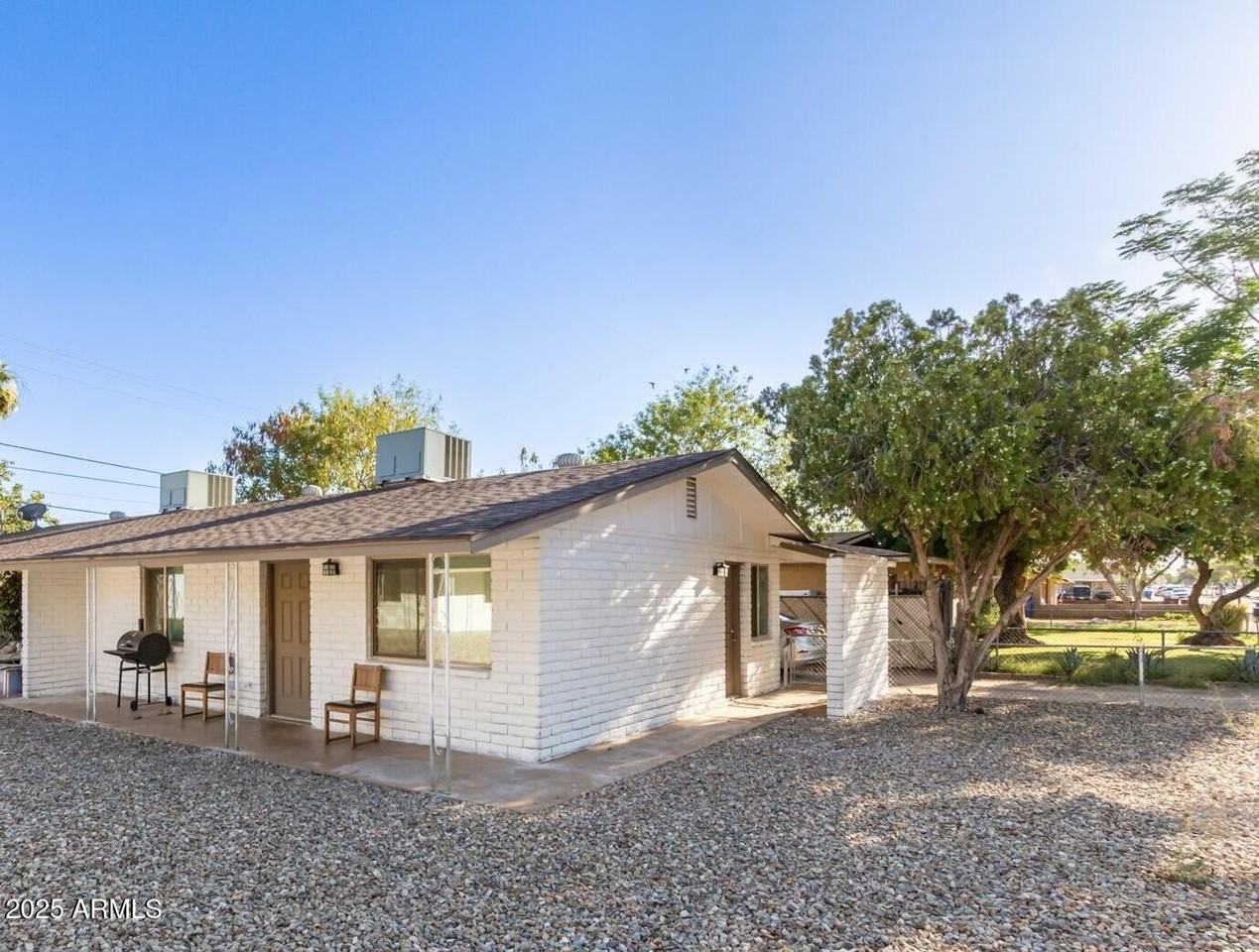 1619 W Peoria Ave Apt 2 #2 - Photo 2 of 8