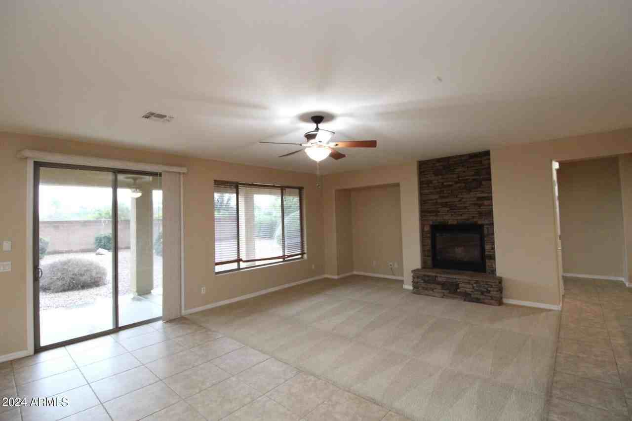 3951 Ravenwood Drive - Photo 7 of 37