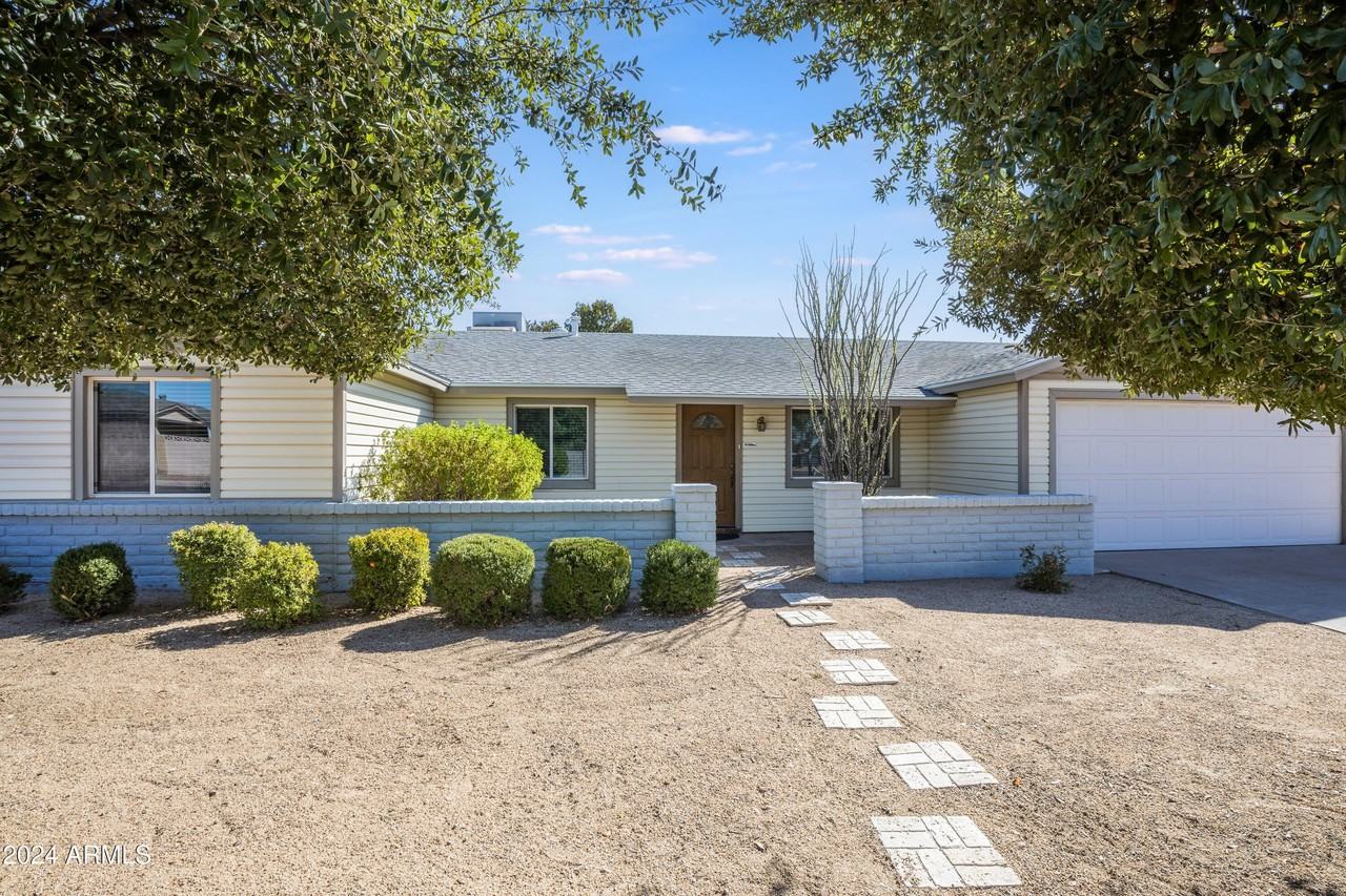 14225 N 39th Way - Photo 2 of 23