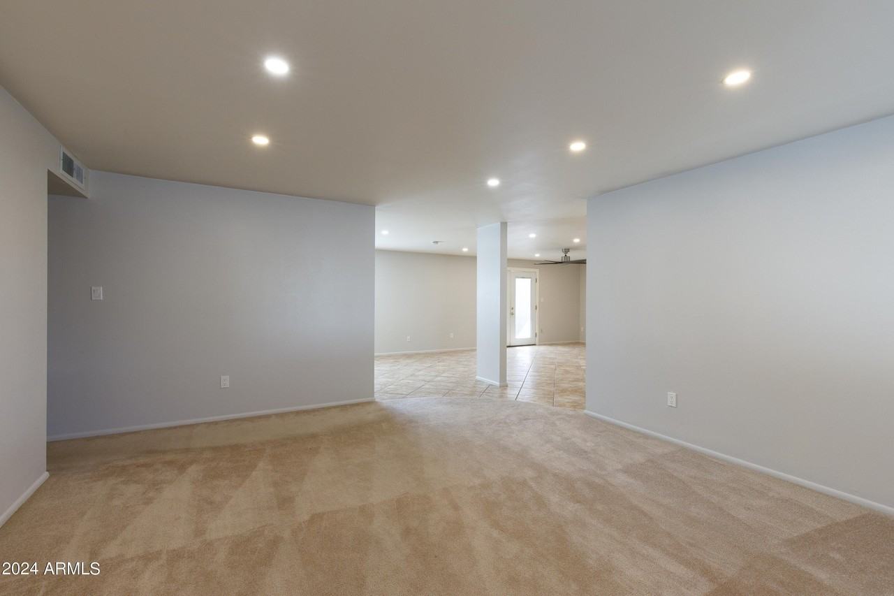 14225 N 39th Way - Photo 4 of 23