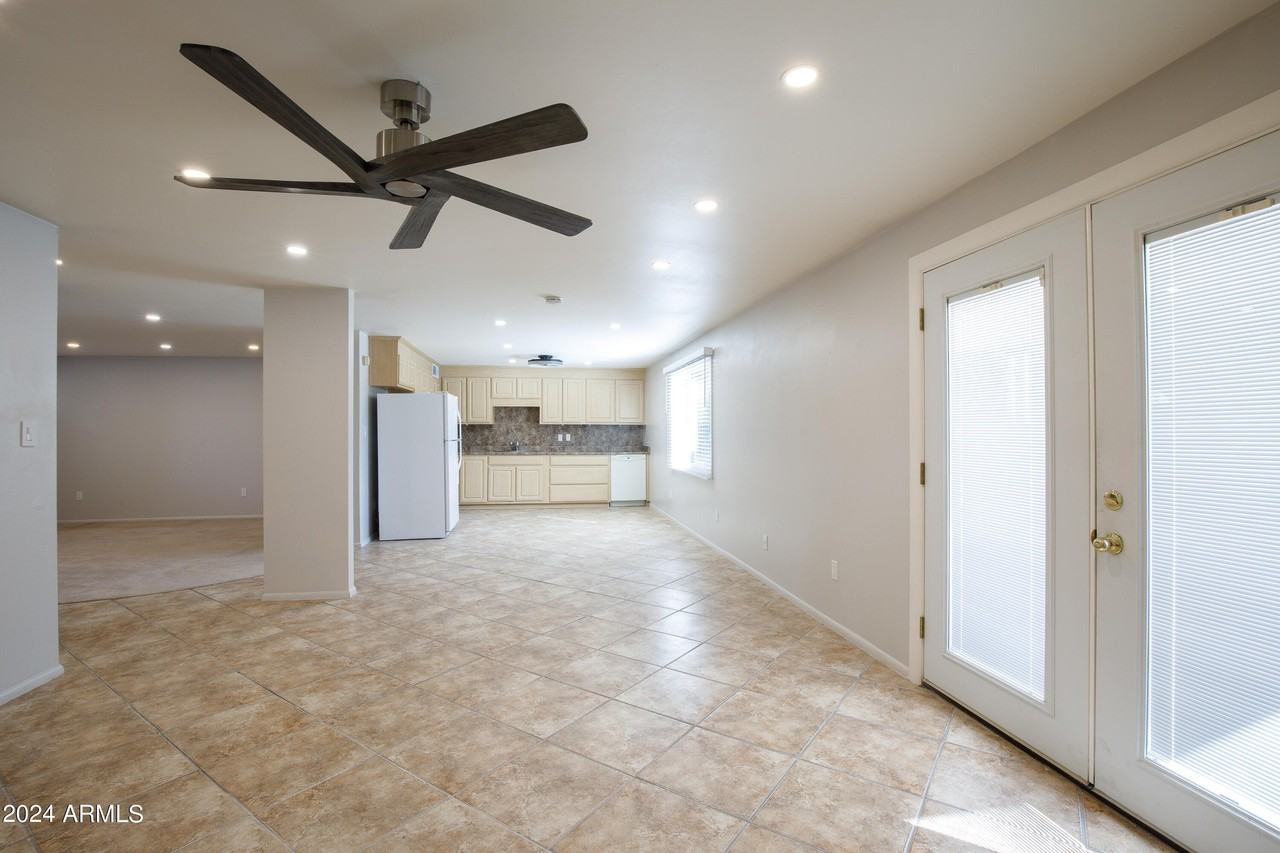 14225 N 39th Way - Photo 6 of 23